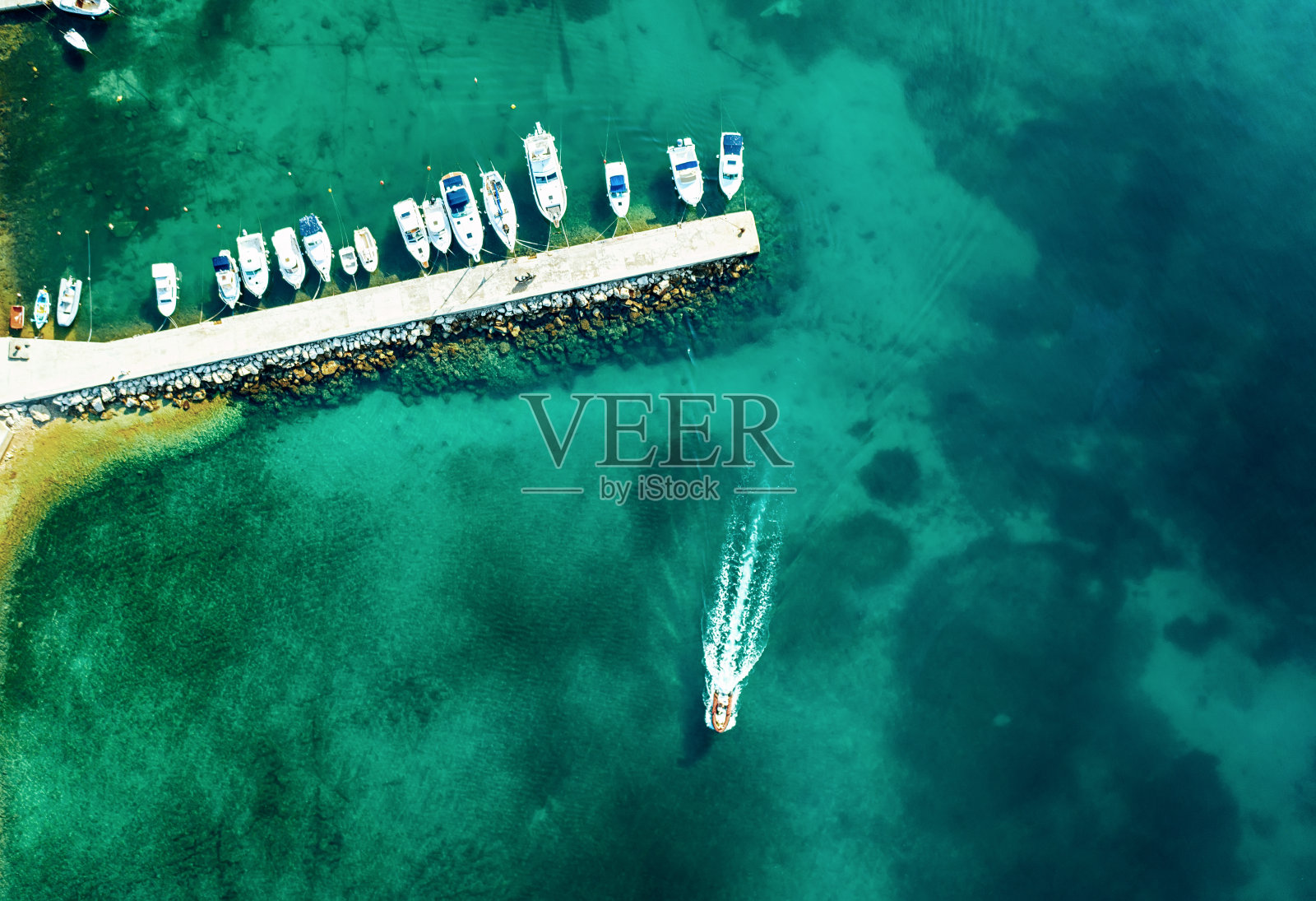 游艇鸟瞰图照片摄影图片