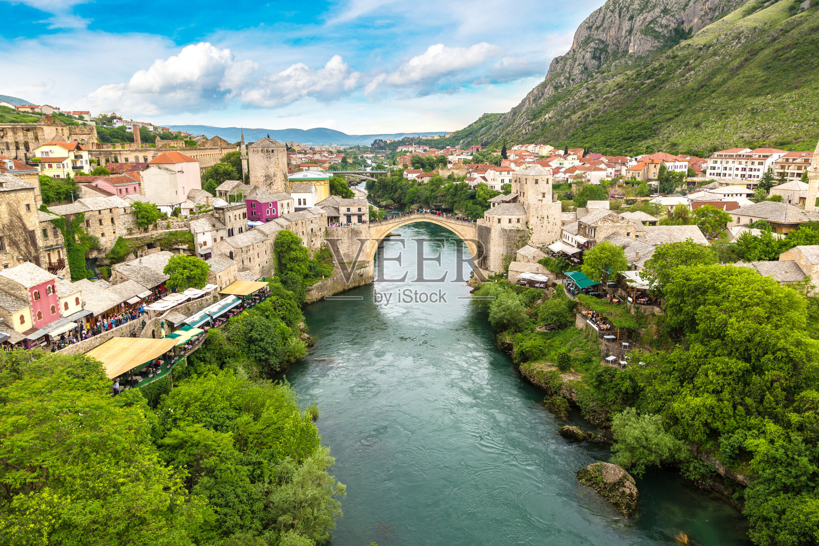 莫斯塔尔的旧桥照片摄影图片