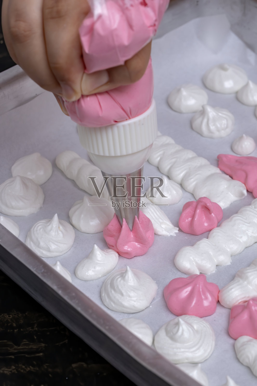 叹气或自制蛋白霜照片摄影图片