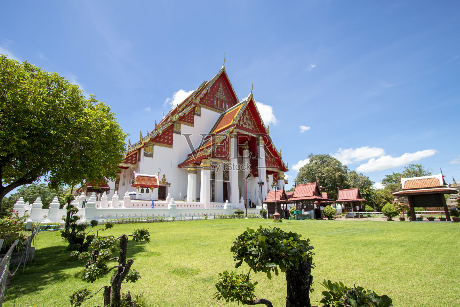 Wihan Phra Mongkhon Bophit是泰国大城府Phra Nakhon Si的一座美丽的教堂。照片摄影图片