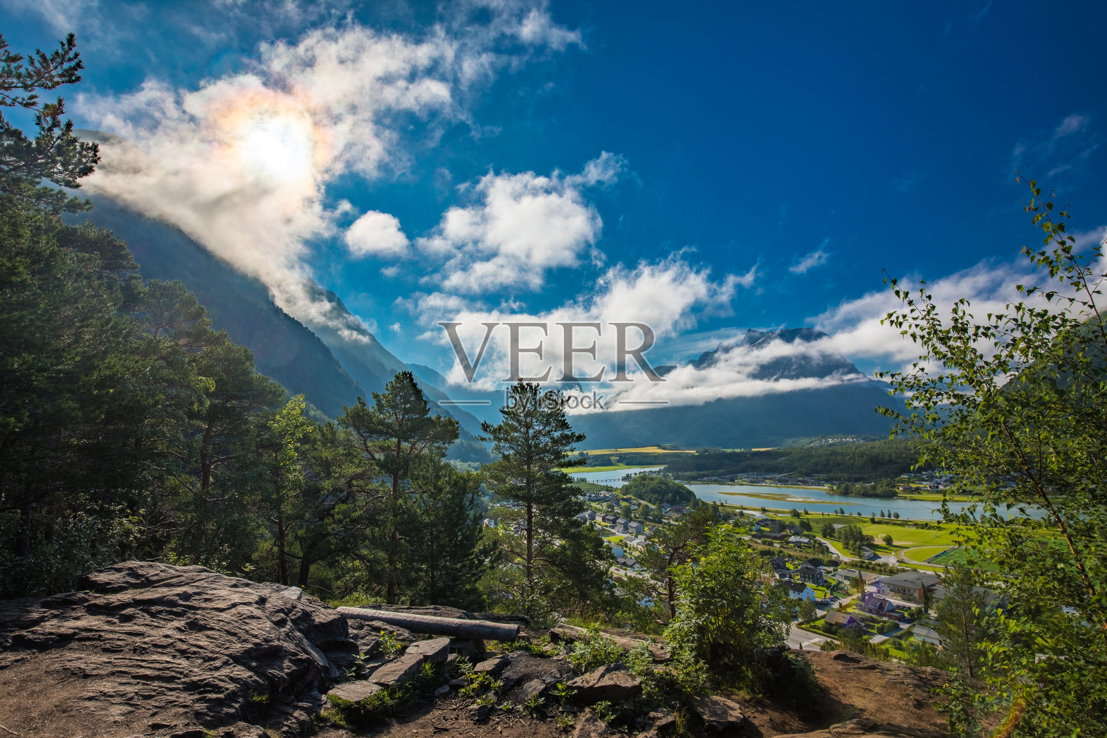 挪威安达尔斯的Rampestreken。著名的旅游景点照片摄影图片