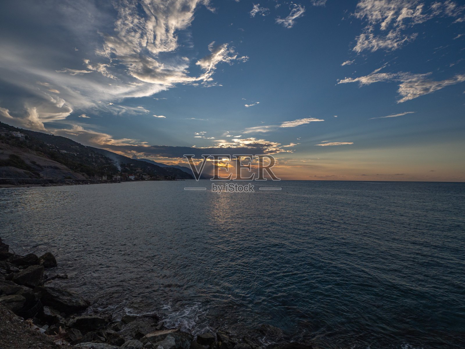 委内瑞拉巴尔加斯州拉斯萨利纳斯的日落照片摄影图片