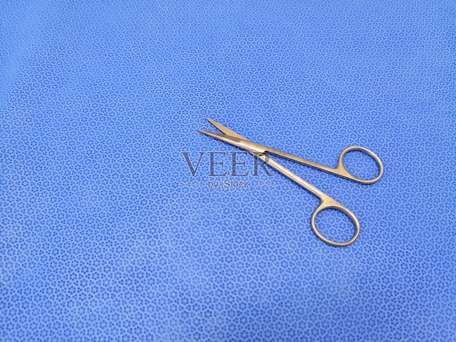 医用外科虹膜剪刀照片摄影图片