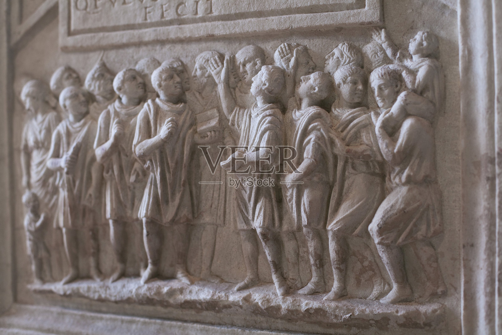 墓穴里照片摄影图片