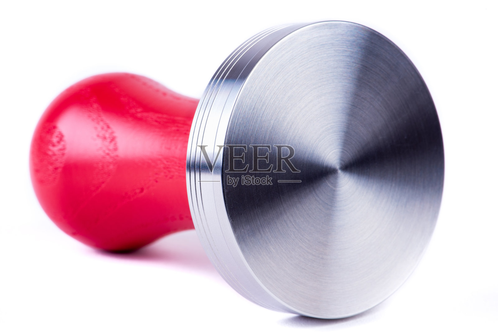 浓缩咖啡捣固工具与木柄孤立在白色照片摄影图片