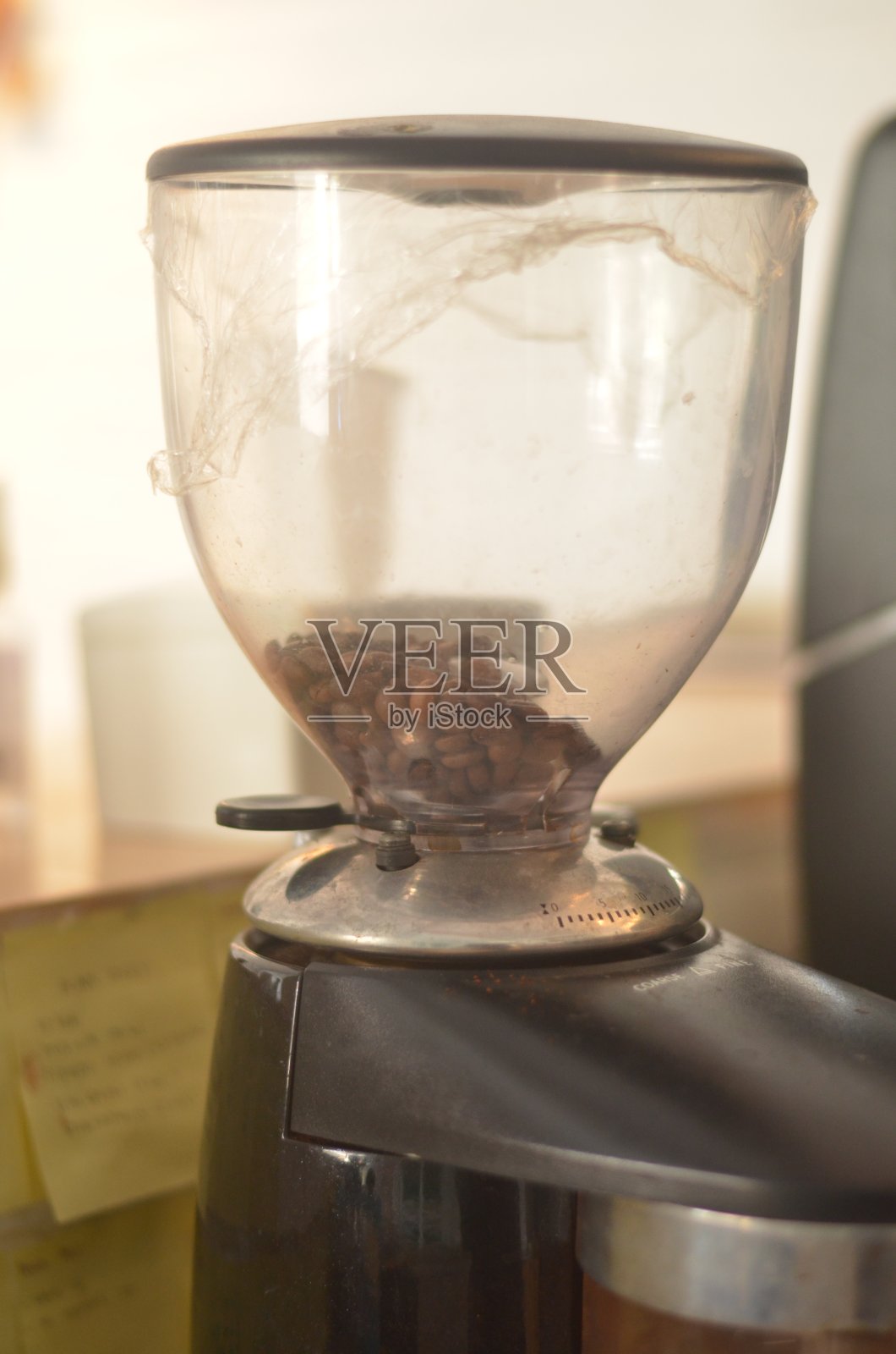 咖啡滤清器采用V60新鲜咖啡冲泡的替代方法照片摄影图片