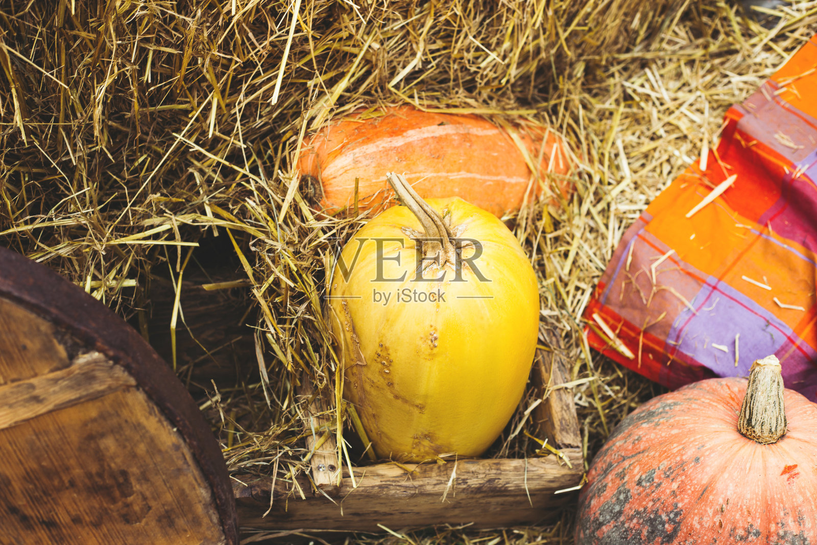 收获质朴的秋季装饰品照片摄影图片