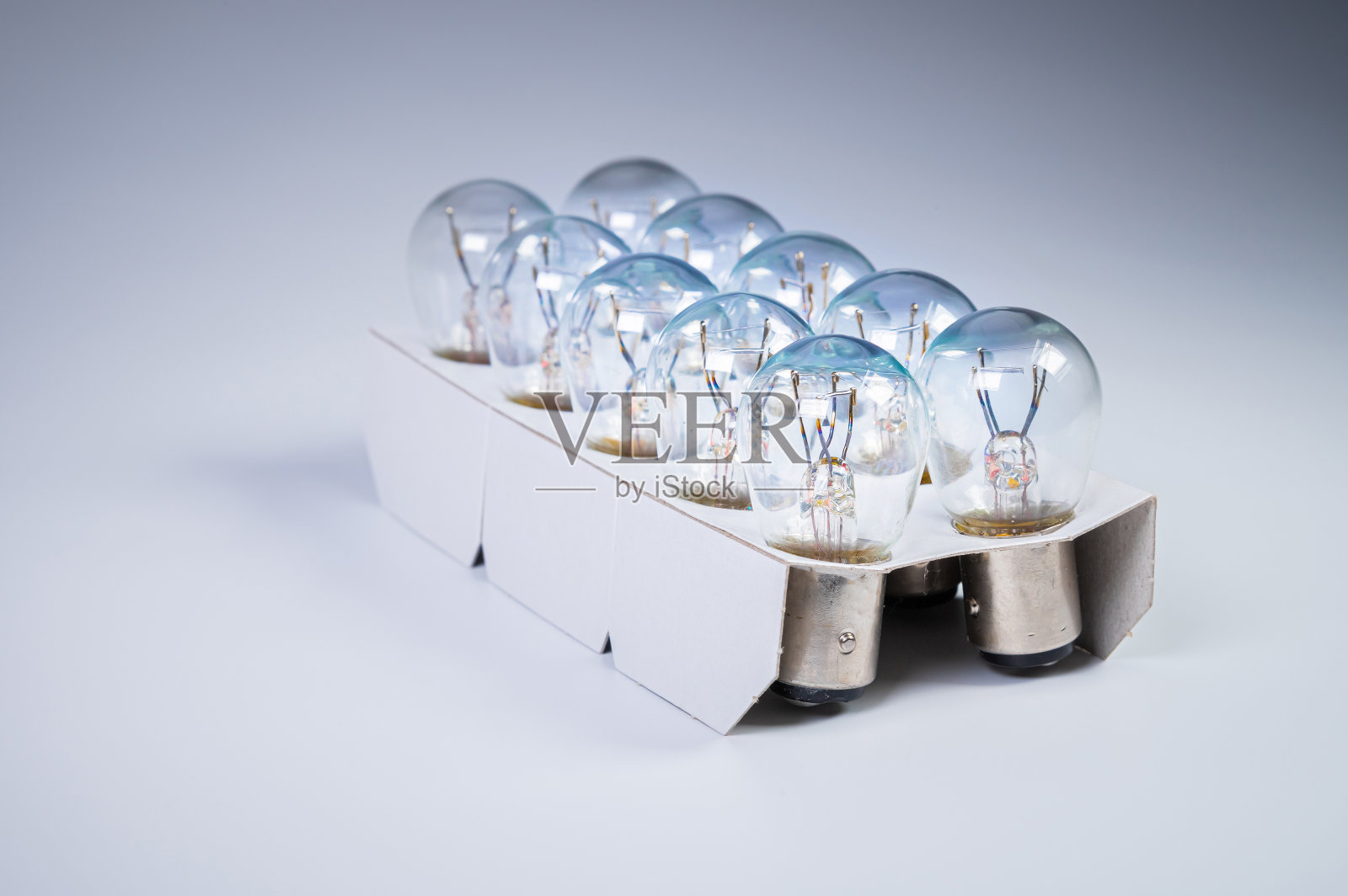 P21W 12V一套新的汽车灯在一个纸板箱照片摄影图片