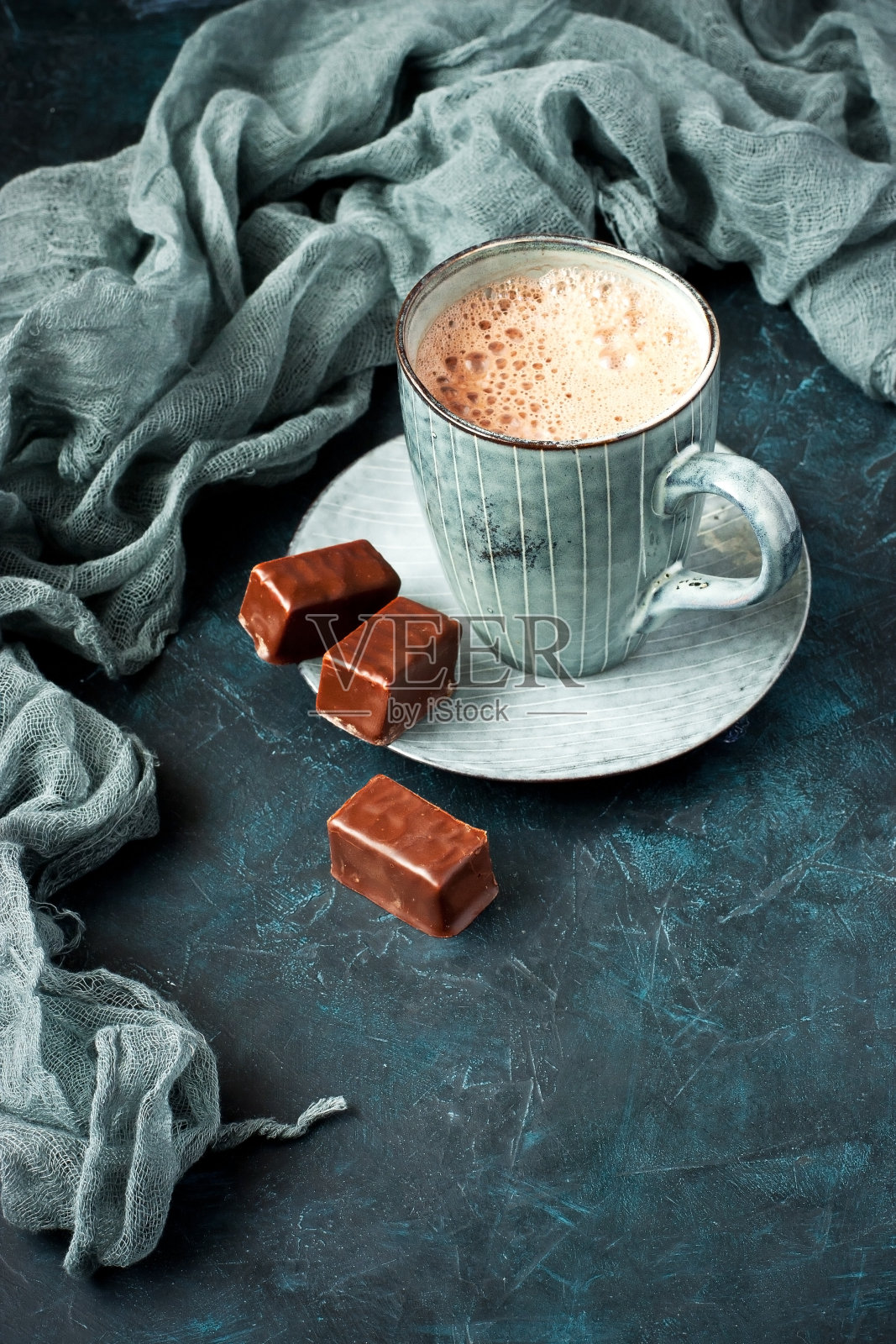 热可可饮料与糖果照片摄影图片