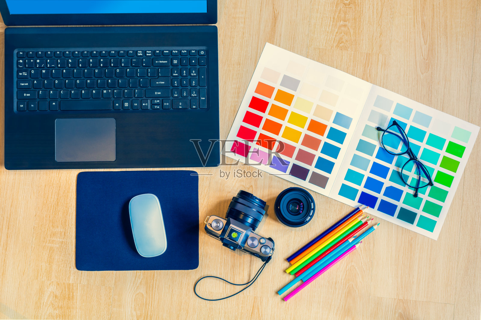 室内建筑师设计师工具在工作创意改造和技术概念颜色样本选择着色工作室照片摄影图片