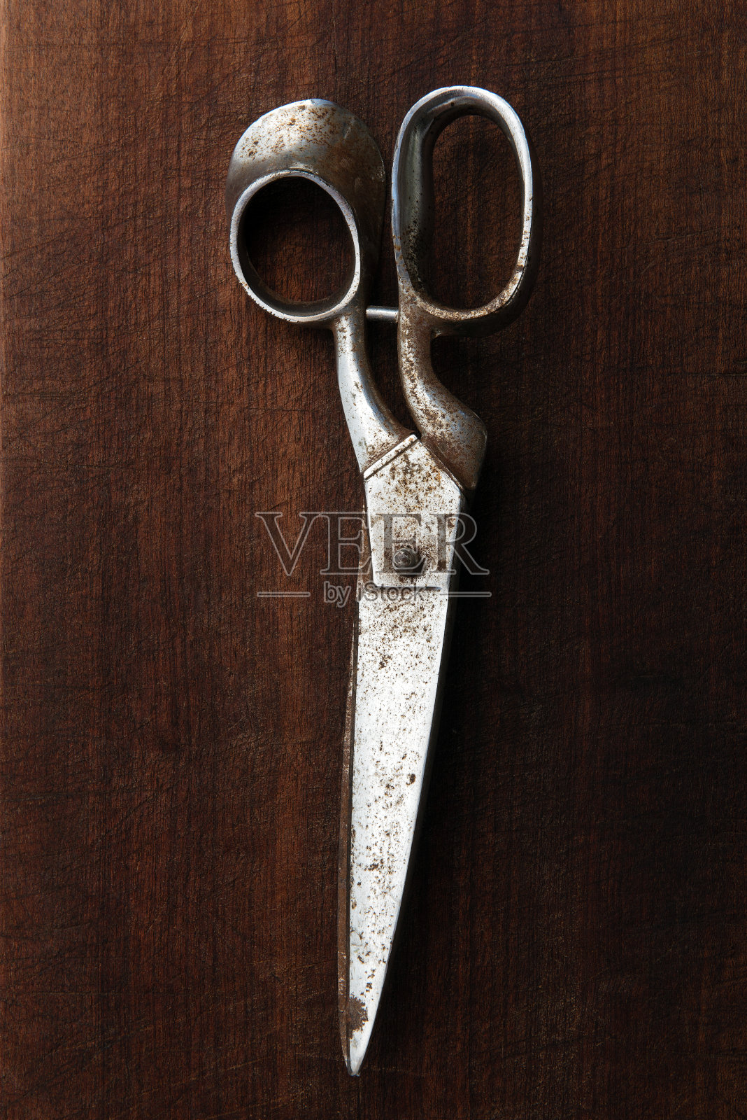 一把生锈的旧剪刀照片摄影图片