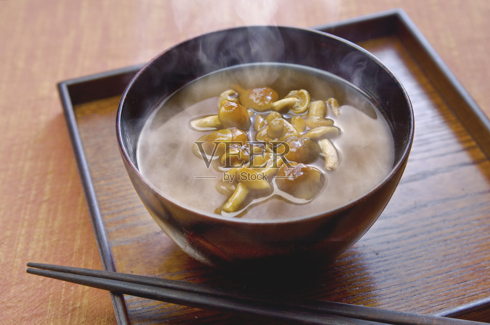 滑溜溜味噌汤照片摄影图片