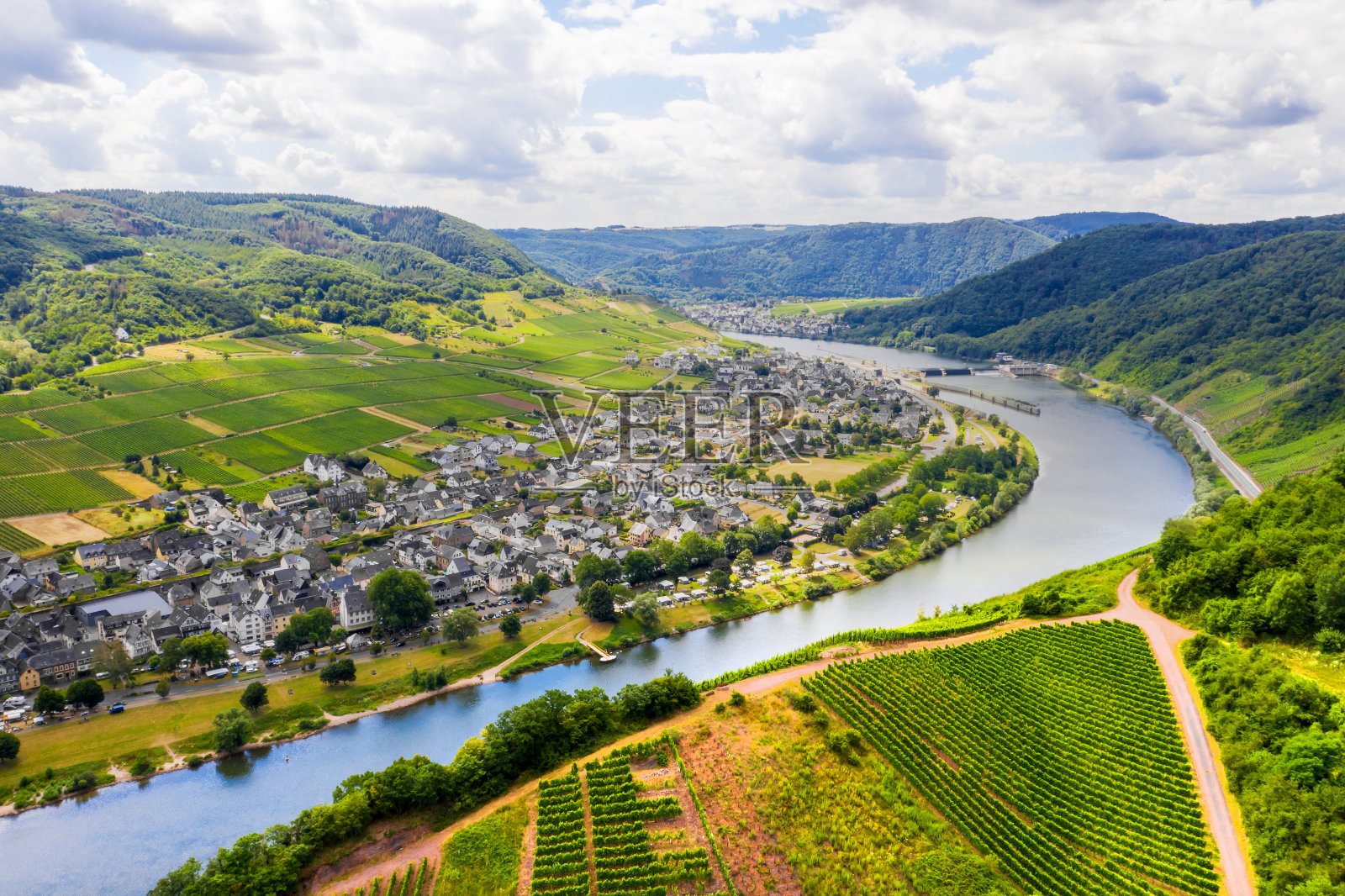 德国摩泽尔河葡萄园谷照片摄影图片