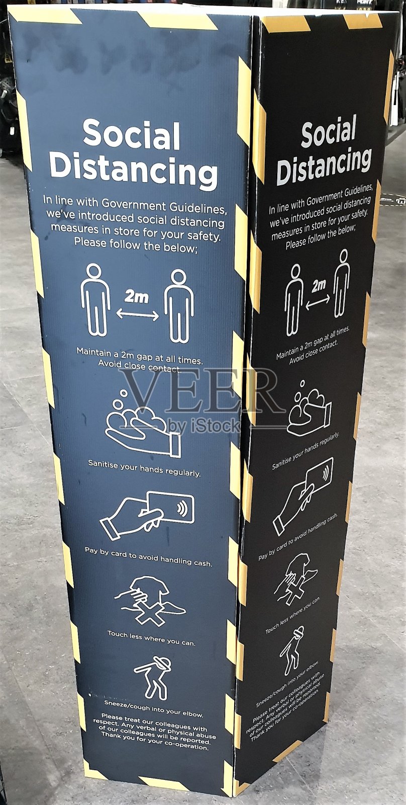 社交距离规则(商店)照片摄影图片