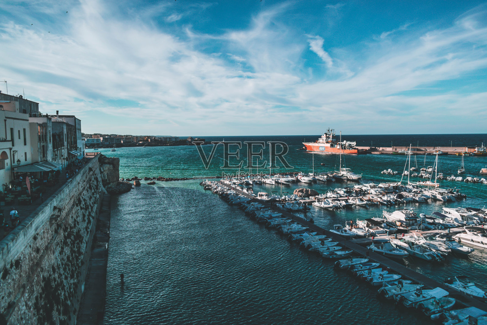 普利亚的奥特朗托城照片摄影图片