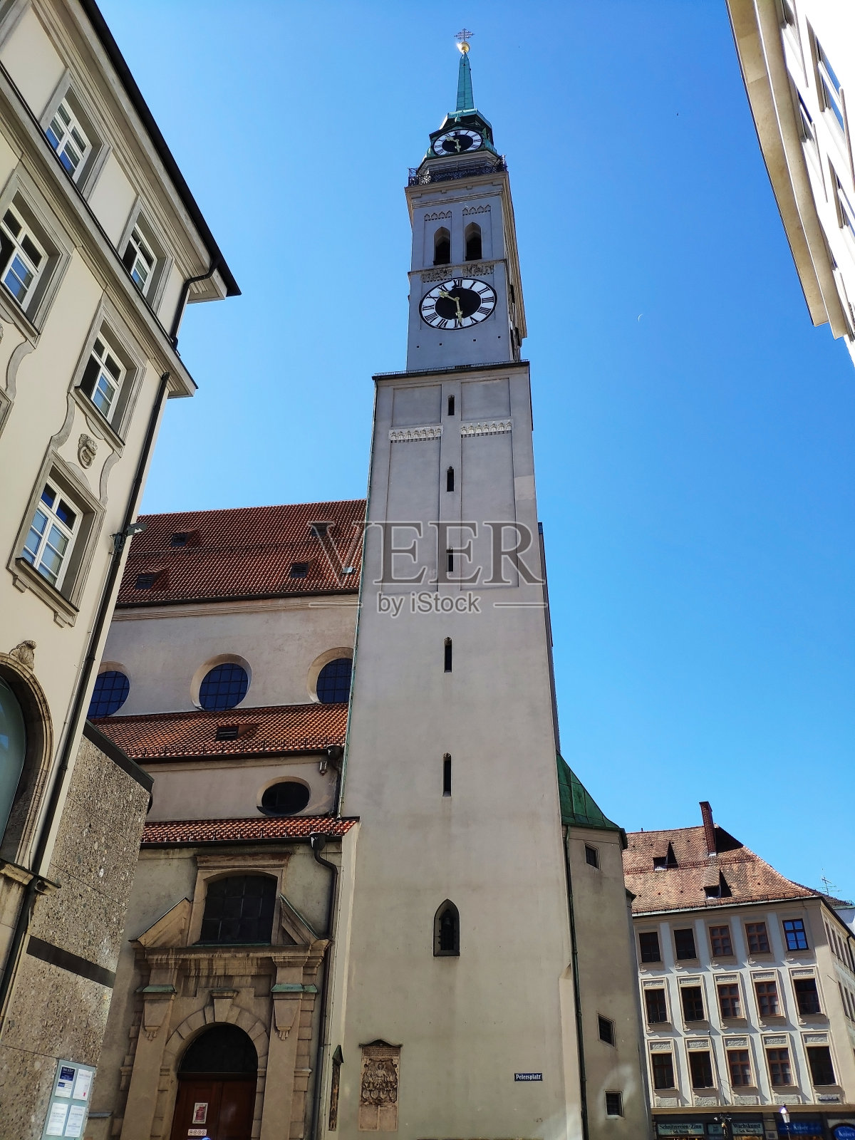 德国慕尼黑的圣彼得教堂塔照片摄影图片