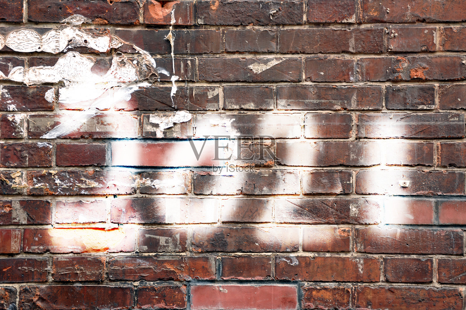 2021年写在砖墙上，贺年卡街头艺术风格照片摄影图片