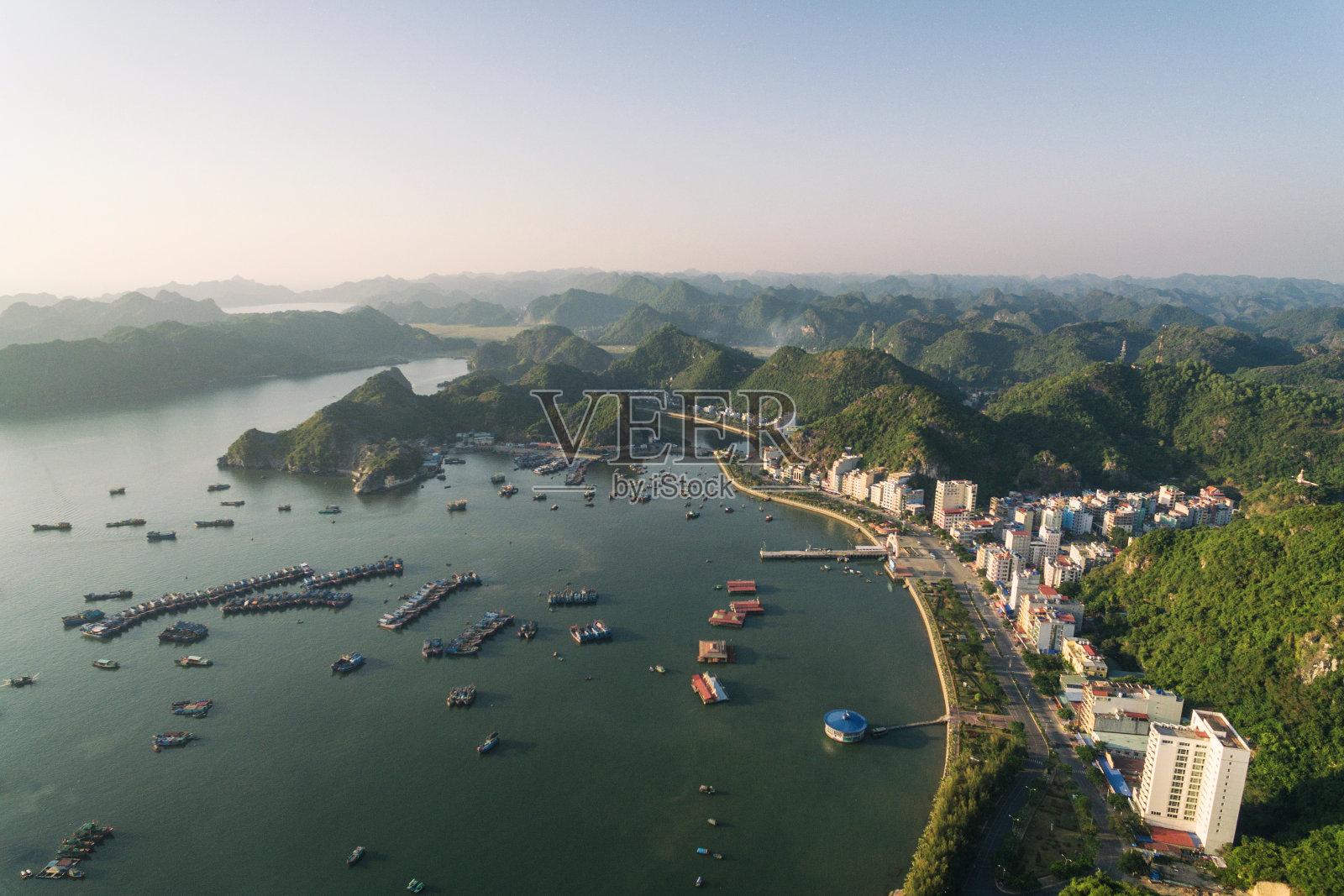 下龙湾，吉巴岛，越南，下降龙湾亚洲无人机照片视图照片摄影图片