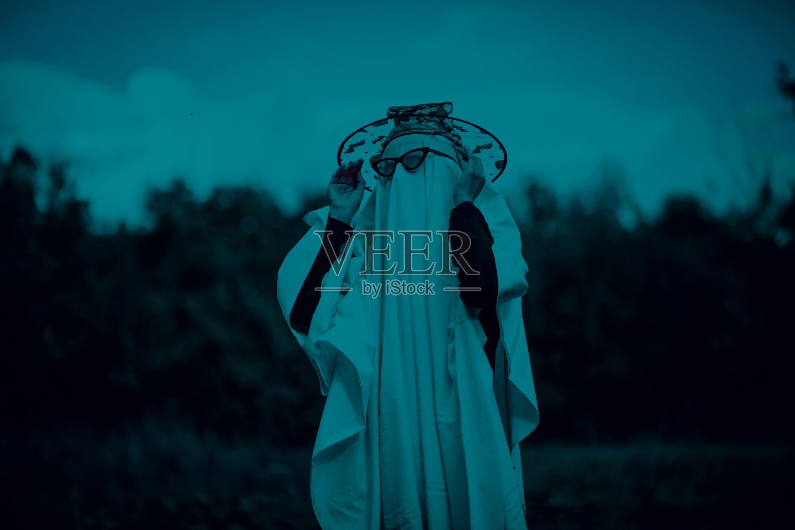 鬼之夜照片摄影图片