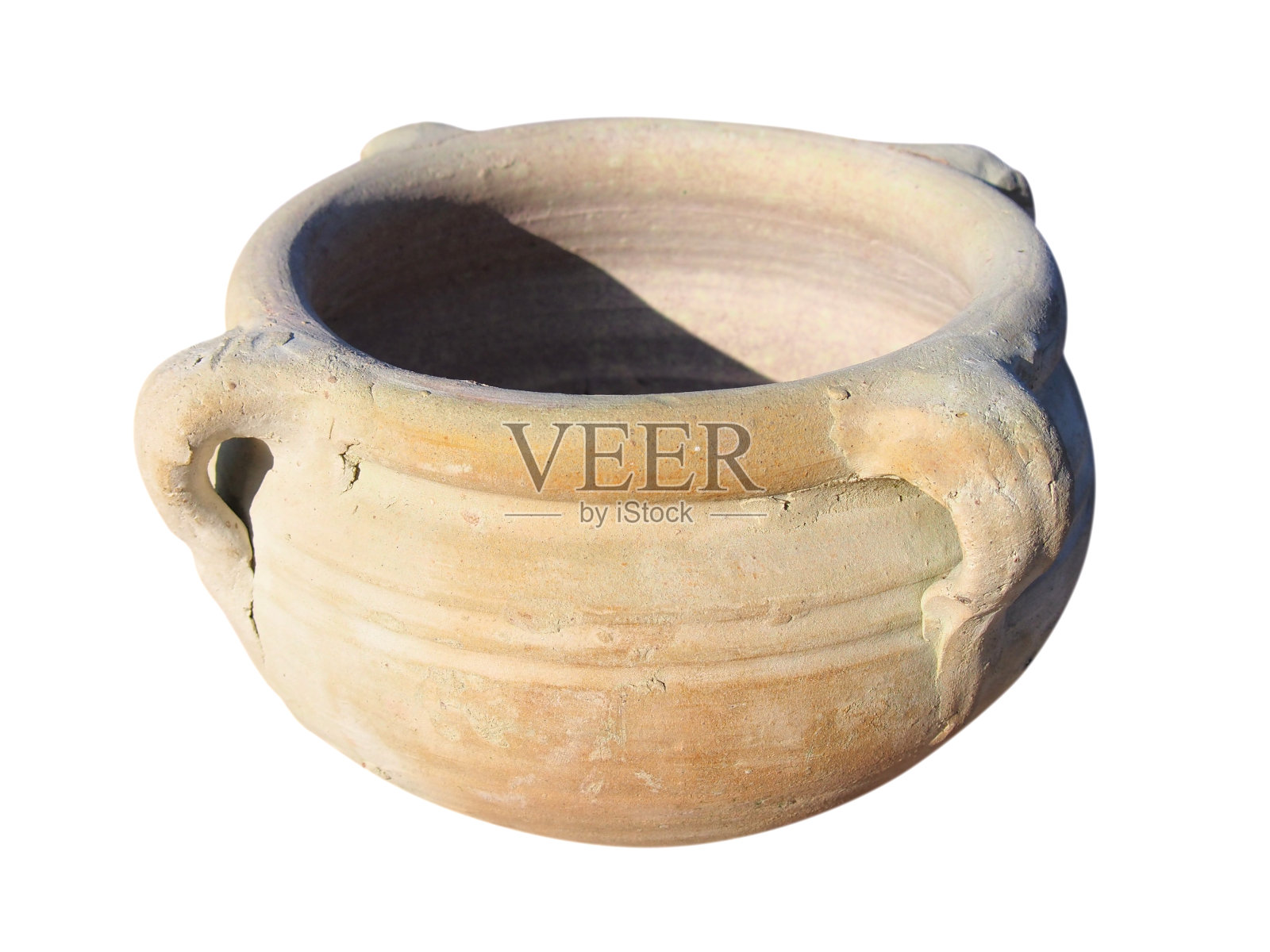 手工陶罐，与小道隔绝。照片摄影图片