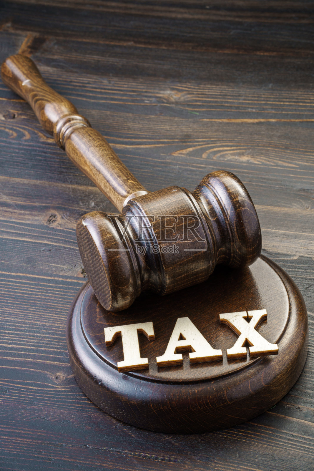 木槌和税字照片摄影图片