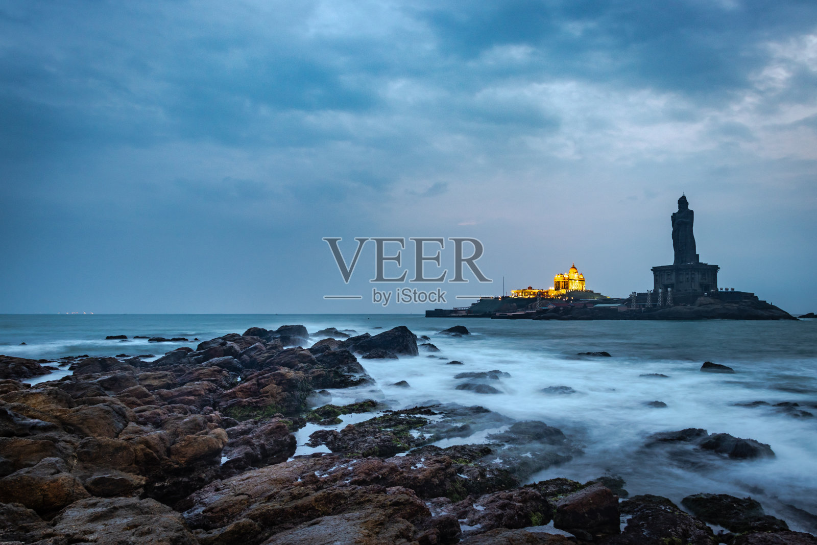 维韦卡南达岩石纪念碑和thiruvaluvar雕像照片摄影图片