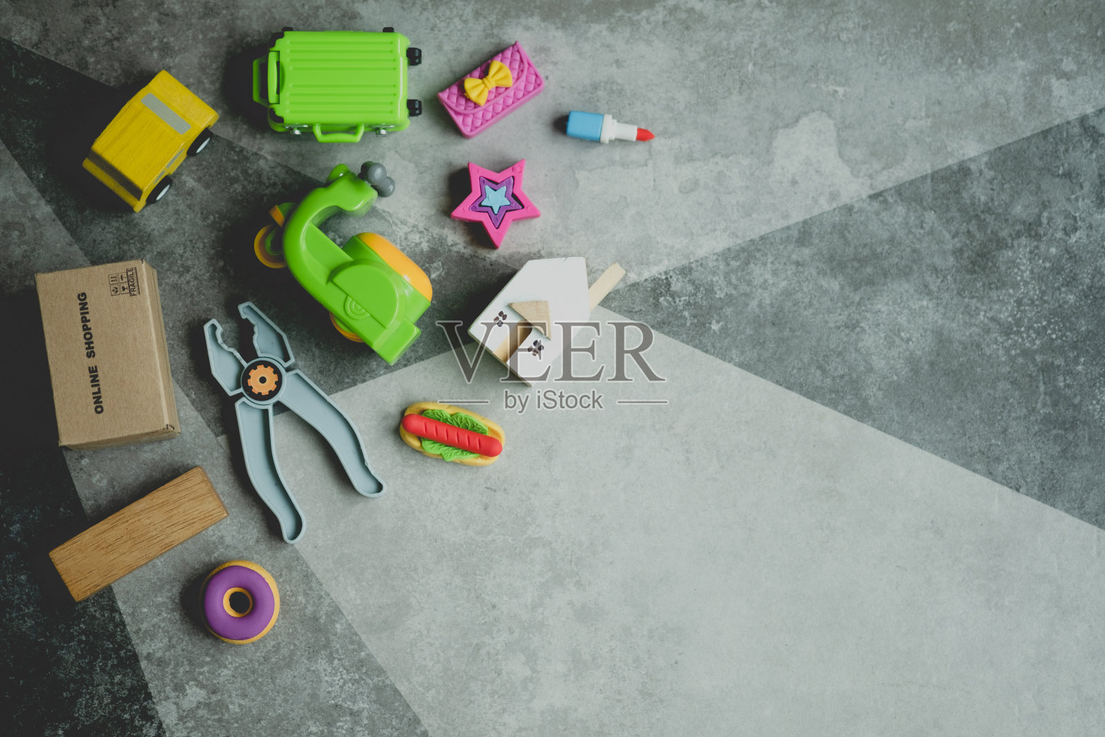 生活方式物品平放。俯视图许多生活方式项目上的石头背景照片摄影图片