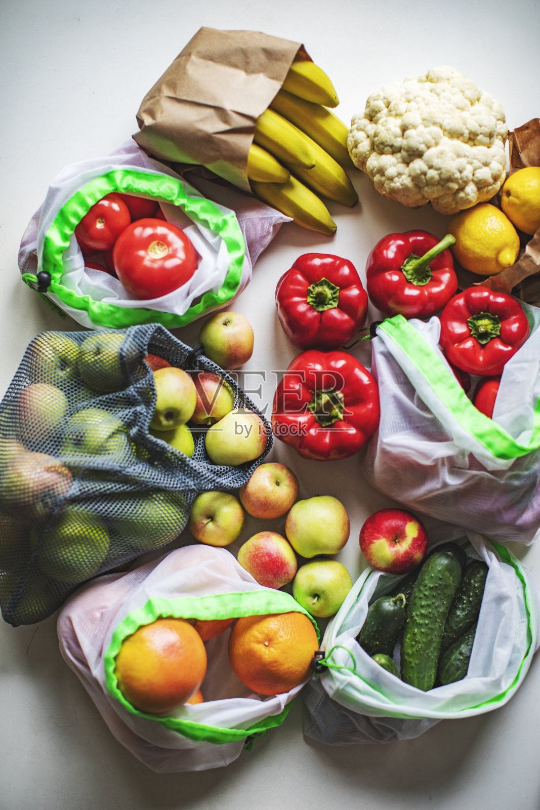 有水果和蔬菜的环保袋照片摄影图片