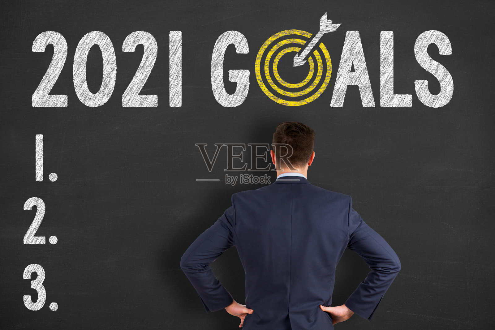 在黑板背景上的2021年目标照片摄影图片