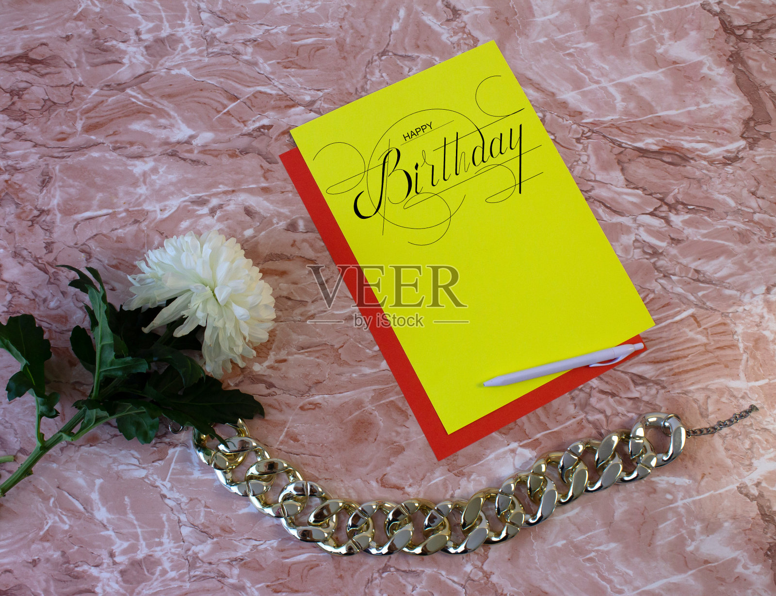 明信片，互联网横幅，平躺着一个生日问候，与题词-生日快乐照片摄影图片