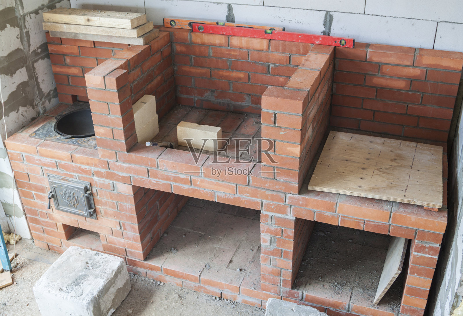 主要乡村住宅屋顶下凉亭烧烤区施工阶段照片摄影图片