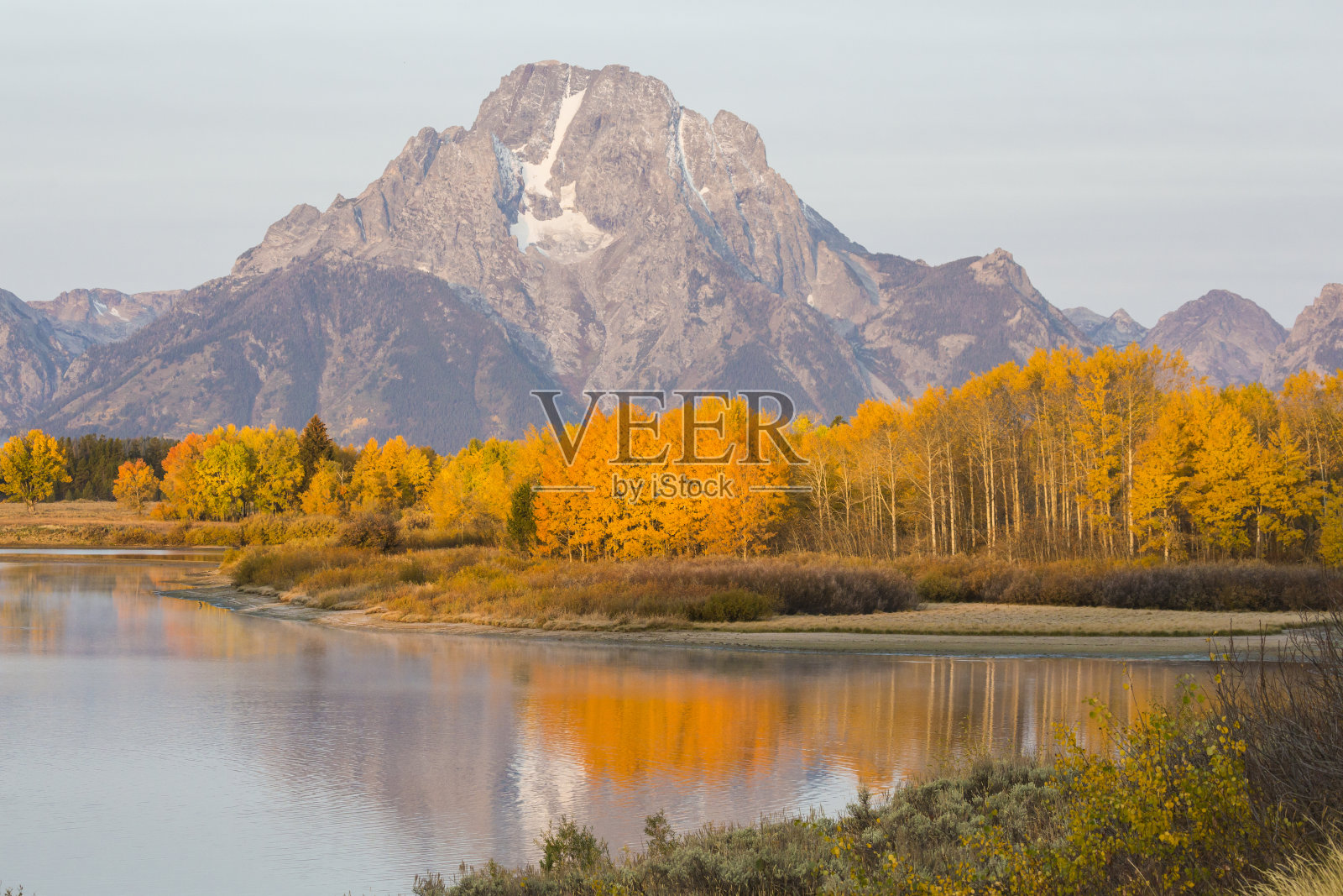 大提顿国家公园的秋天日出照片摄影图片