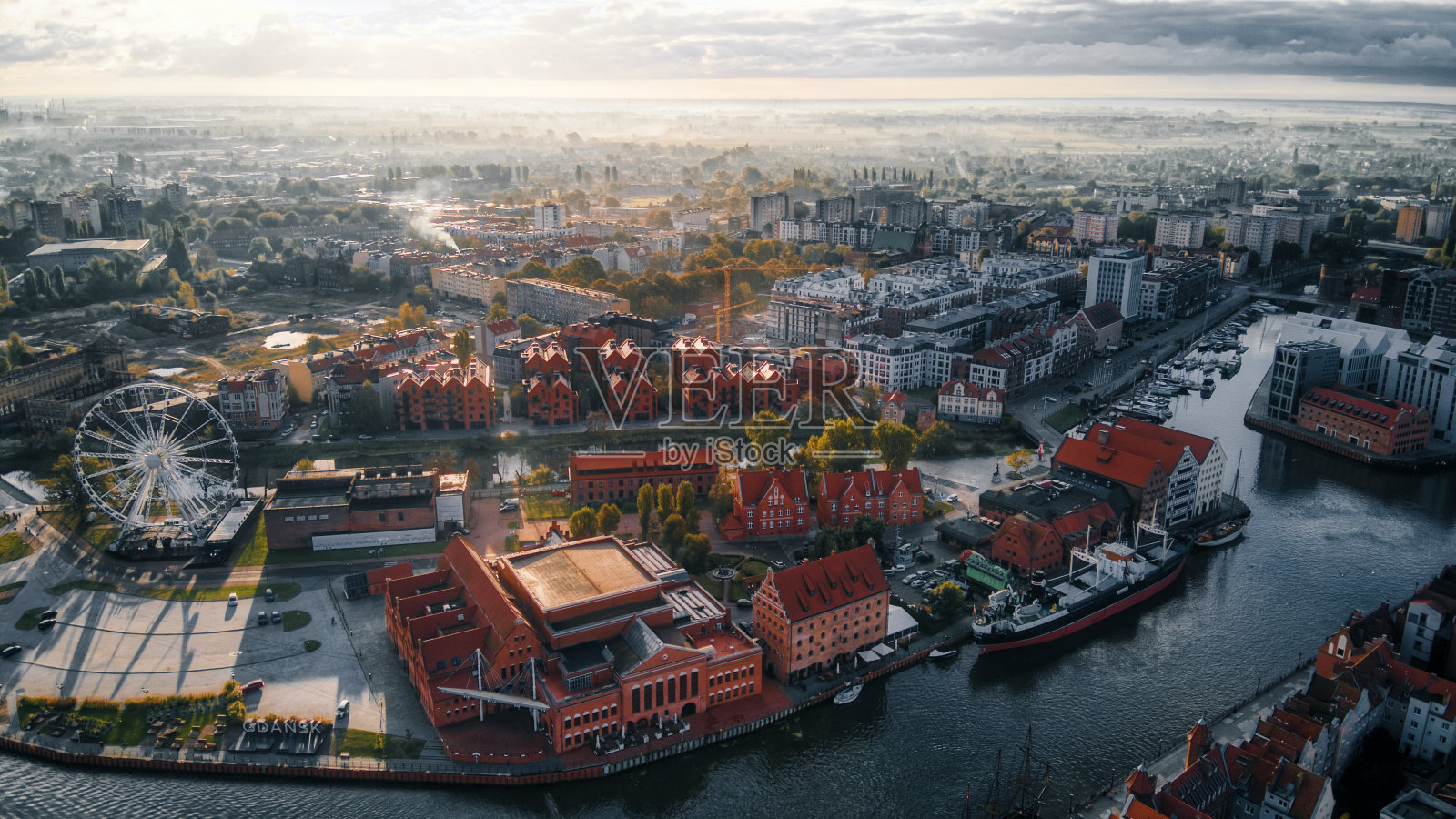 波兰格但斯克市鸟瞰照片摄影图片