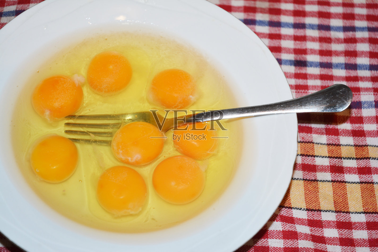 八个鸡蛋照片摄影图片