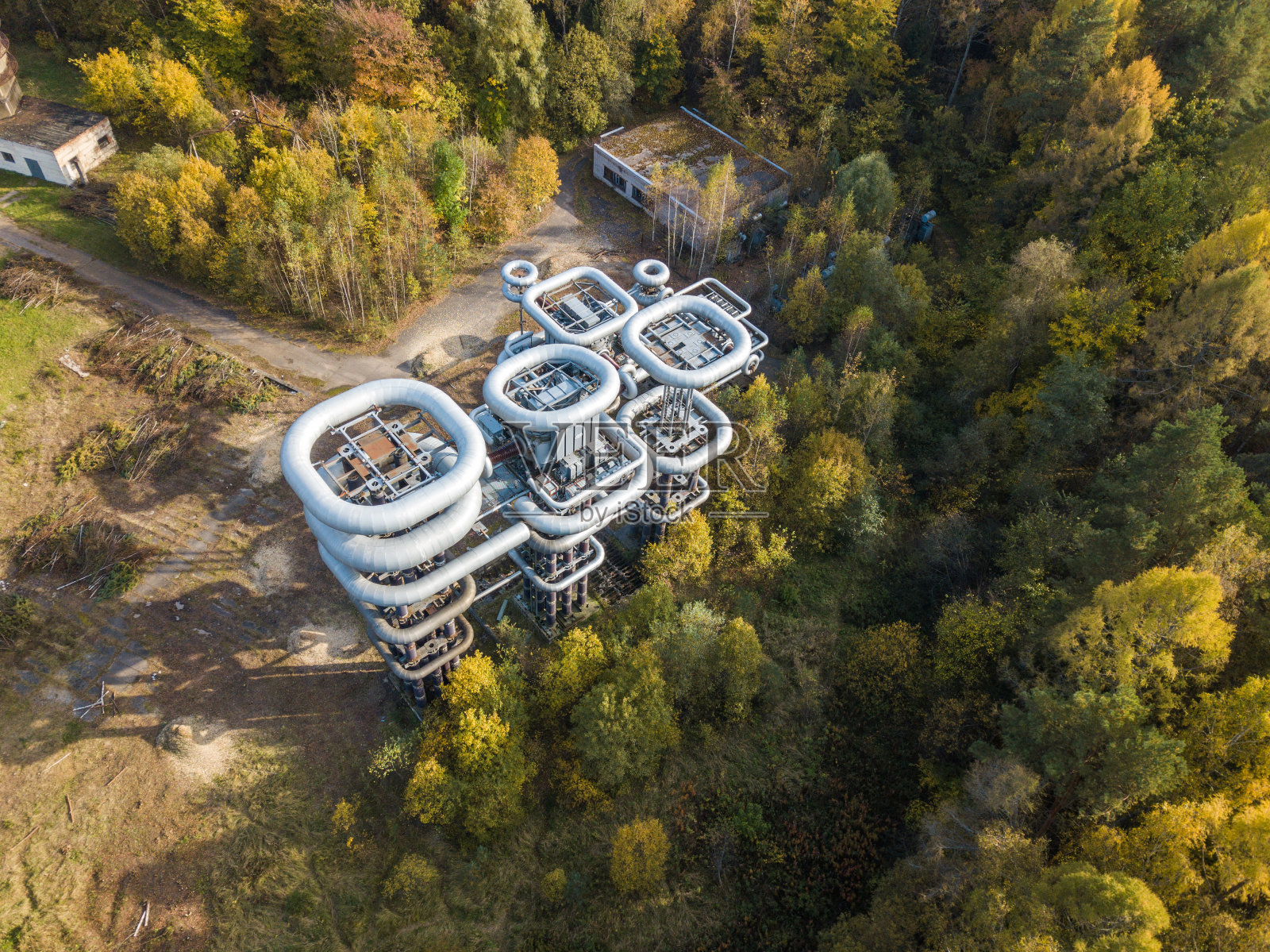 俄罗斯伊斯特拉市的特斯拉高压塔照片摄影图片