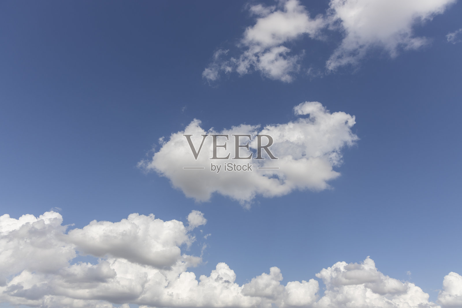 白云和蓝天照片摄影图片