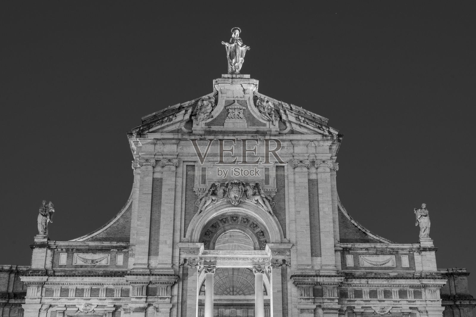 阿西西，天使圣玛丽大教堂照片摄影图片