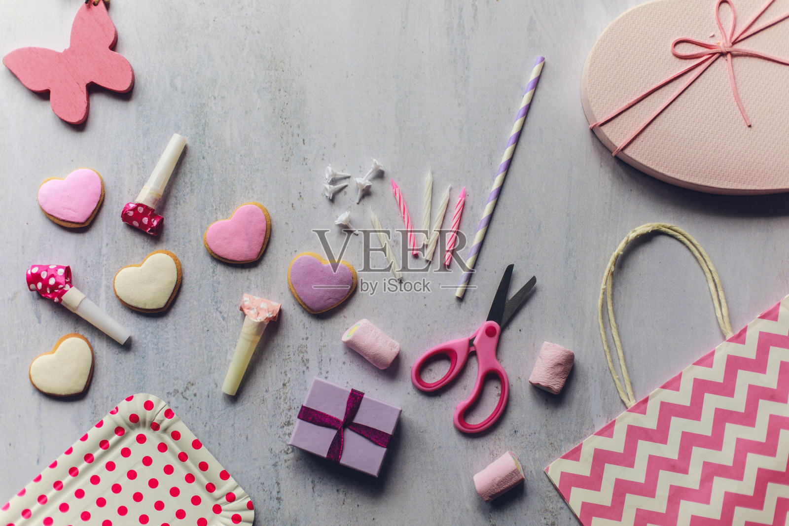 粉色元素来装饰这个女孩派对照片摄影图片