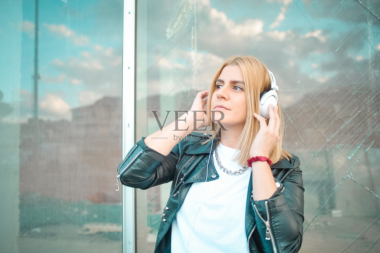 女人新标准照片摄影图片