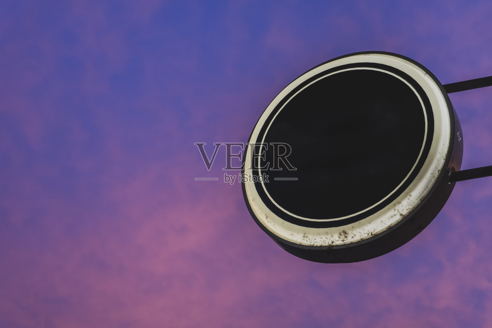 灯箱模型圆形形状，标志板商店模型圆形形状照片摄影图片