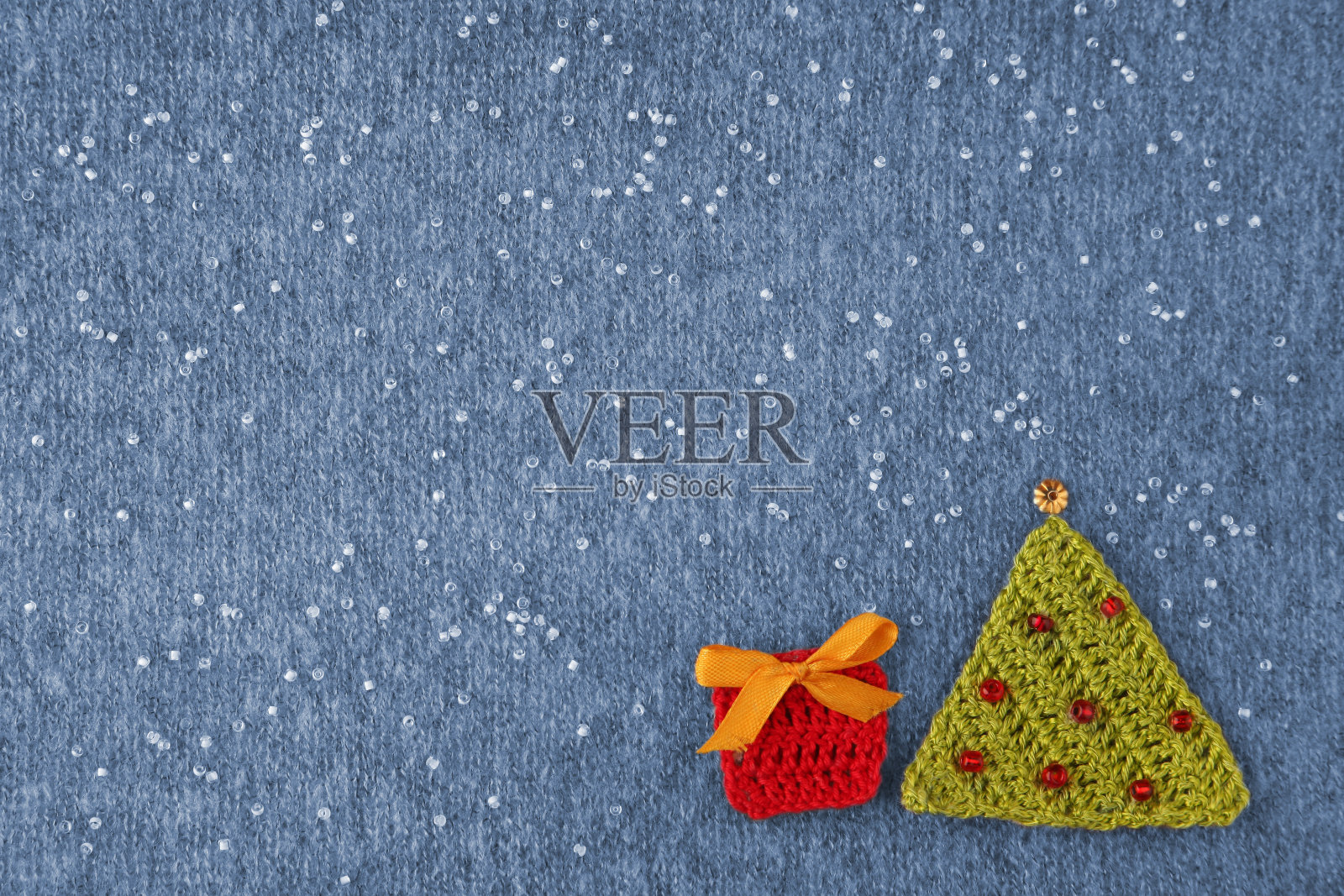 圣诞背景与珠子。节日创意，抽象的圣诞背景照片摄影图片