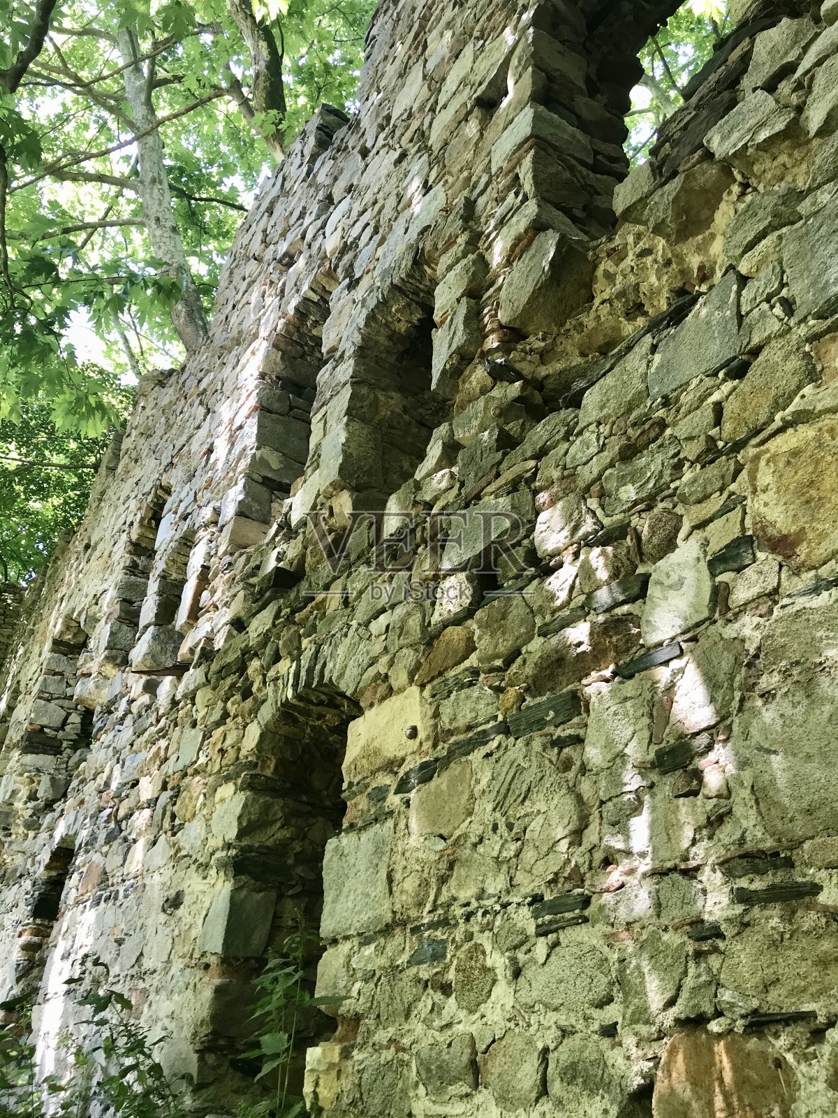 基拉兹利修道院在古老的废墟条件照片摄影图片