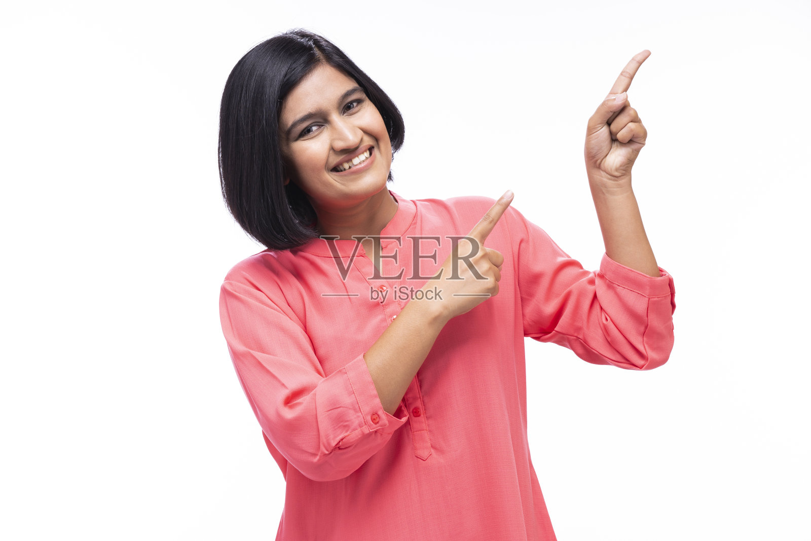 年轻女子在白色背景-股票照片照片摄影图片