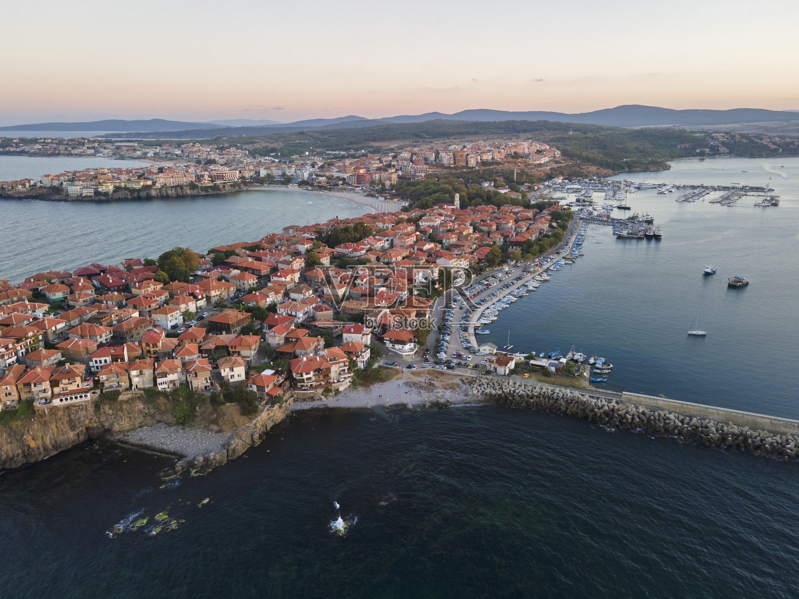 保加利亚索佐波尔老城的空中日落照片摄影图片