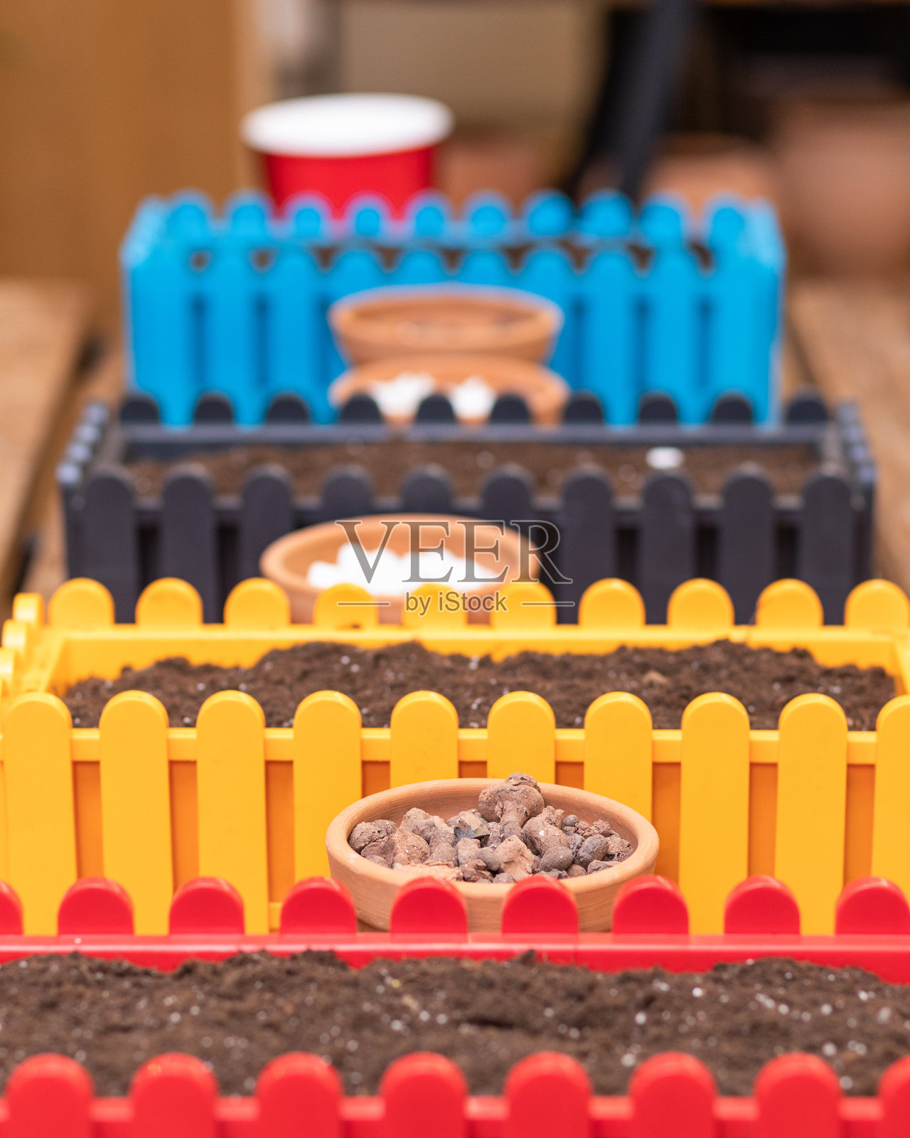 塑料花盆照片摄影图片