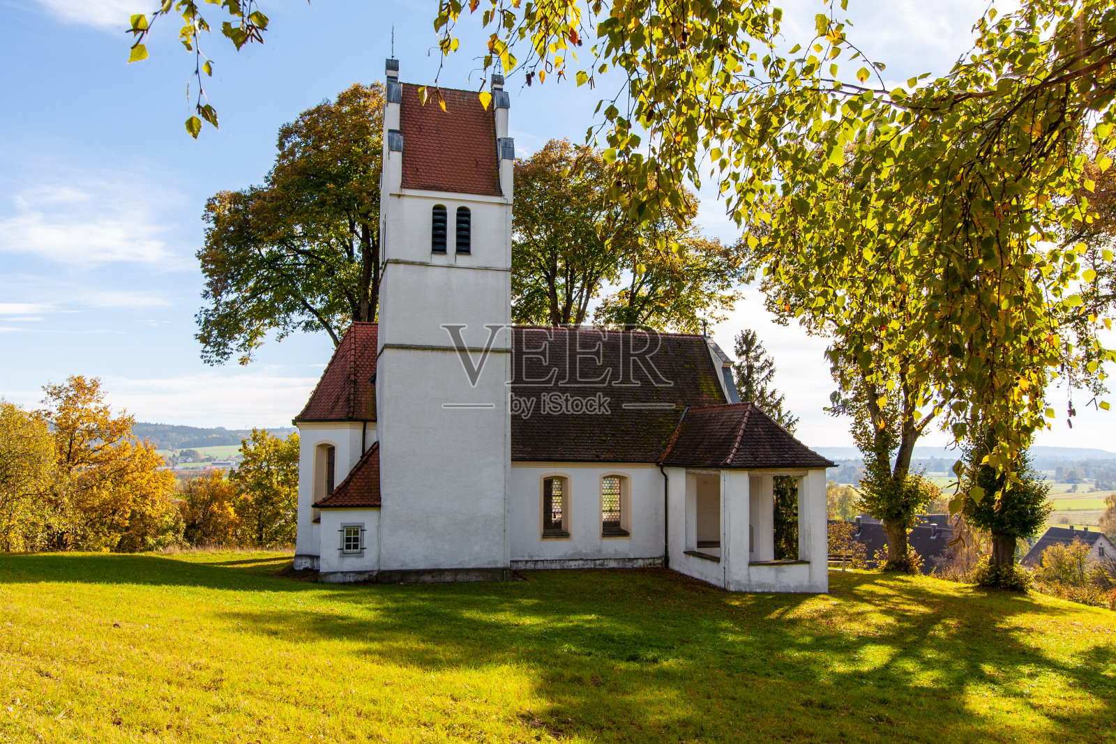 上斯瓦比亚比贝拉克附近的德杰诺教堂照片摄影图片
