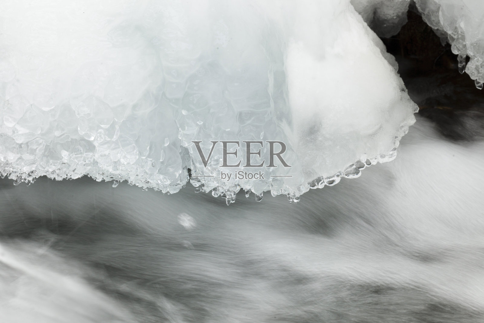 克罗地亚Plitvice湖国家公园的冬天照片摄影图片