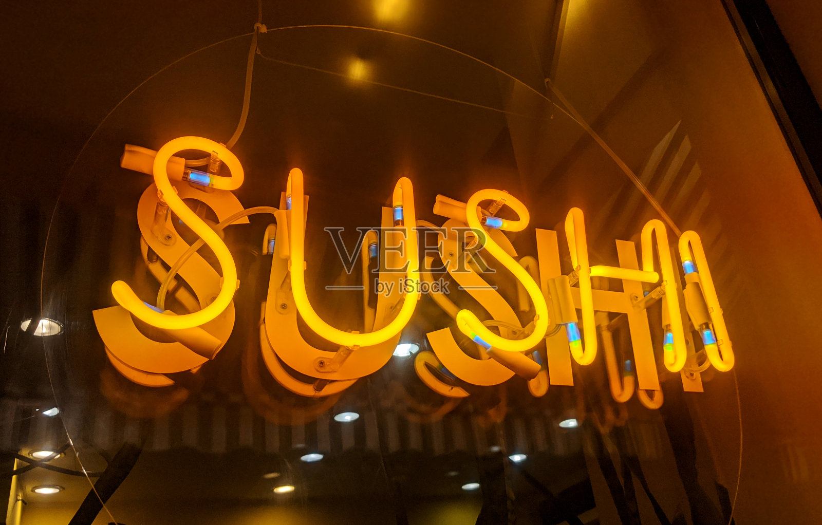 寿司黄色霓虹灯招牌照片摄影图片