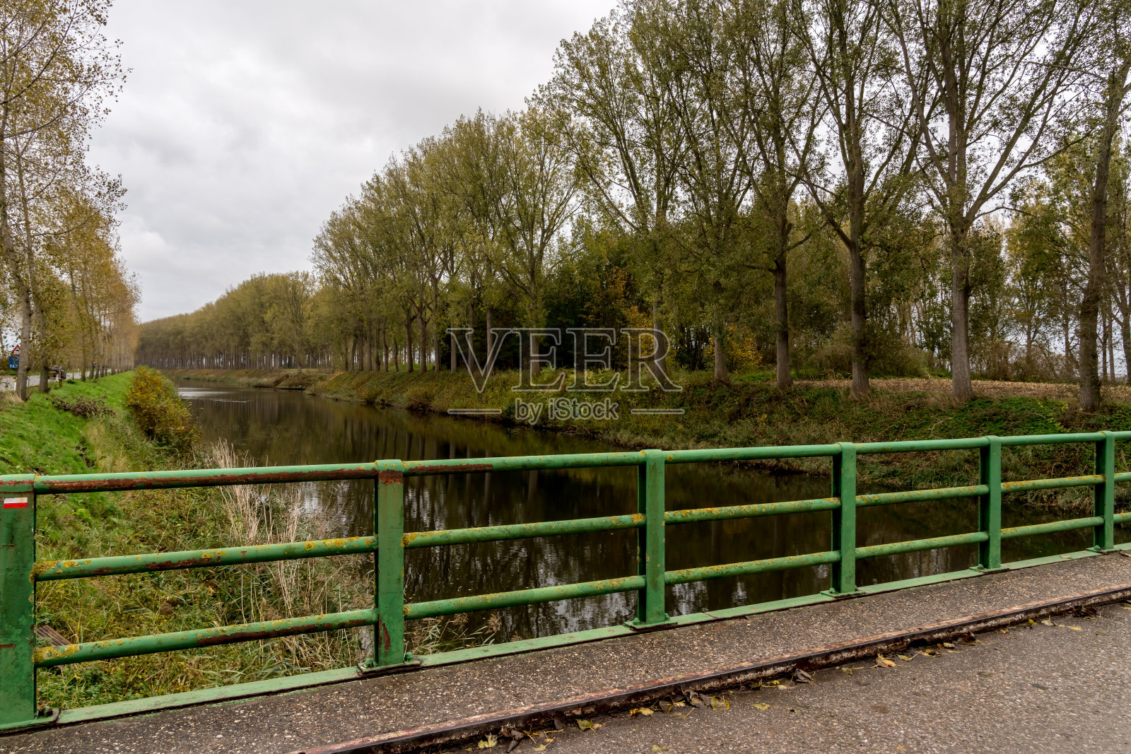 河上的桥照片摄影图片