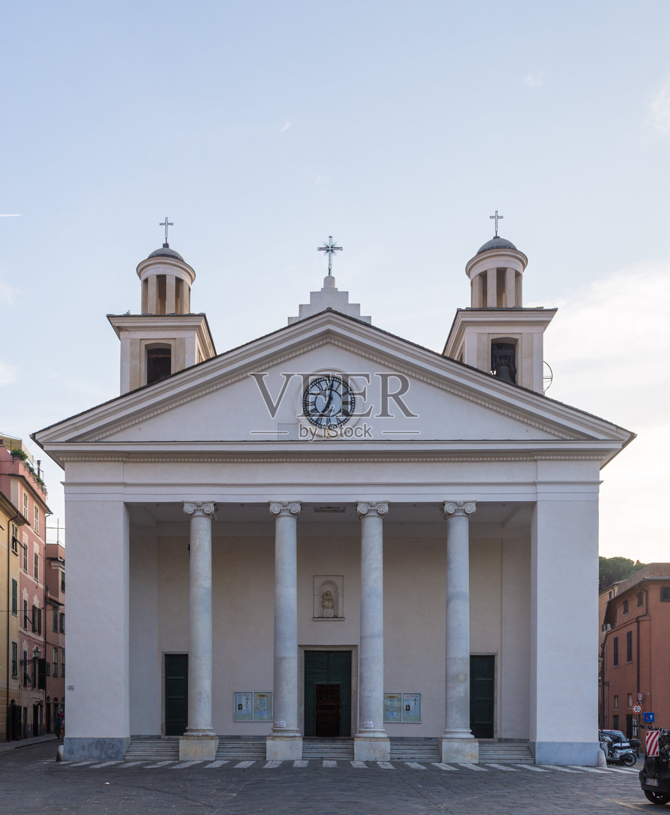 意大利北部的塞斯特里莱万特镇照片摄影图片